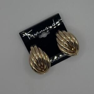 Taramanda Gold Ribbed Earrings | Bold Teardrop Vintage Style